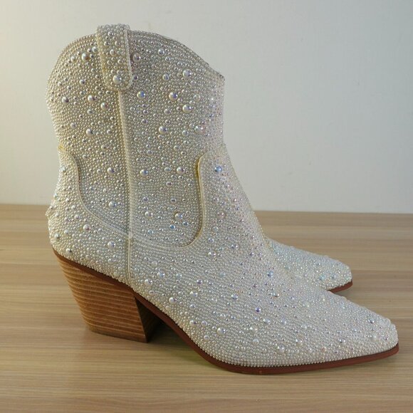 Betsey Johnson White Boots Western 9‎ Shoes Womens Bootie Pearls Pointed SB Diva - Picture 2 of 16
